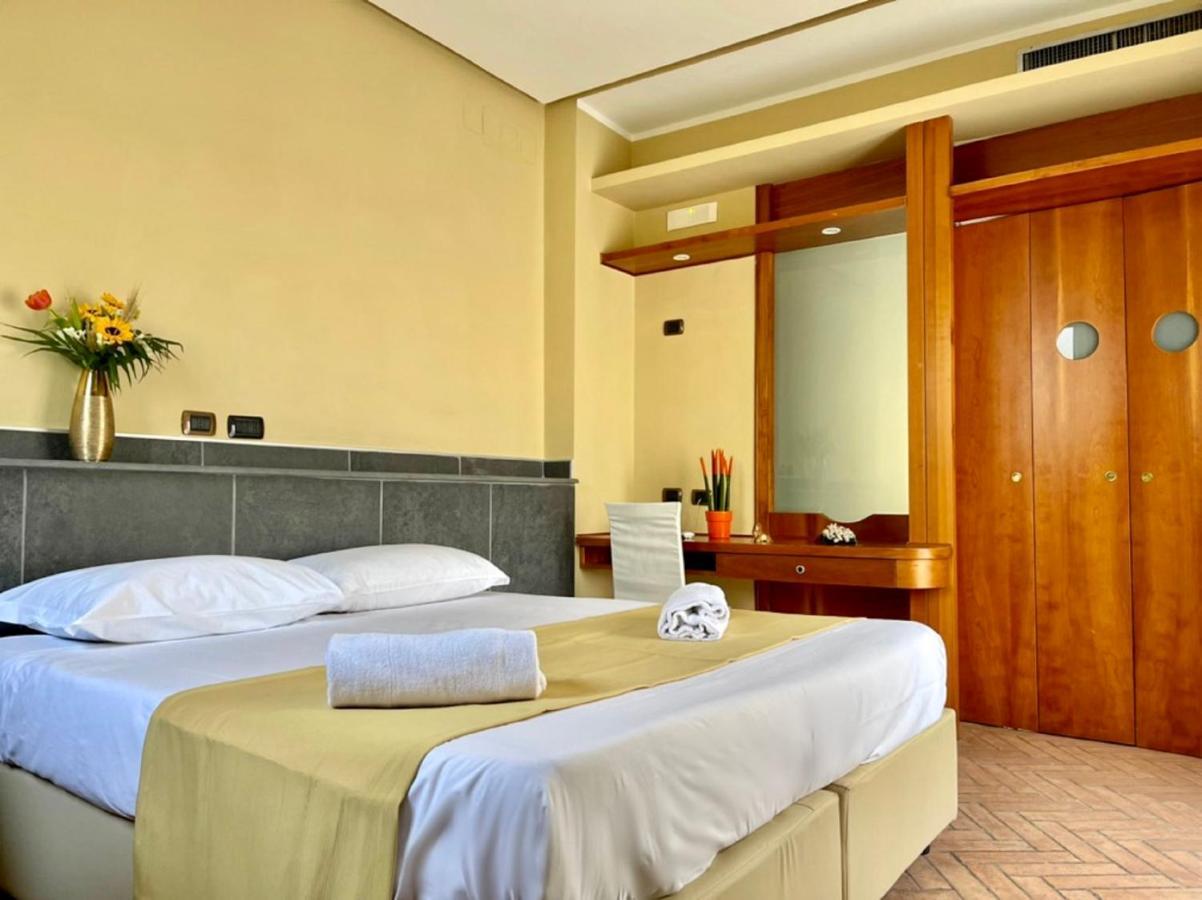Hotel Suite Ares Napoli Eksteriør bilde